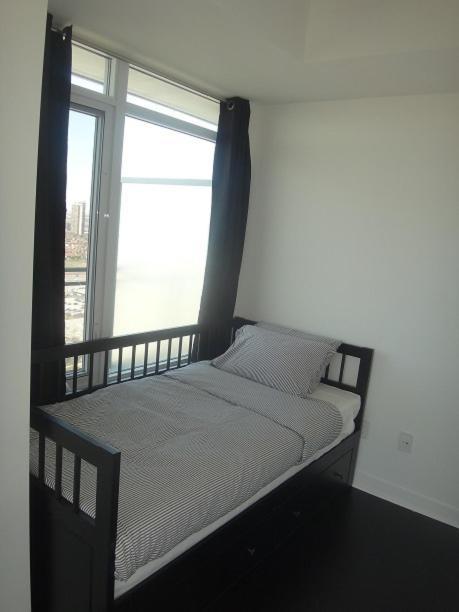 Square One Fully Furnished Suite Mississauga Exterior foto