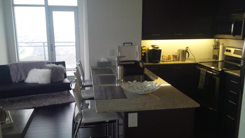 Square One Fully Furnished Suite Mississauga Cameră foto